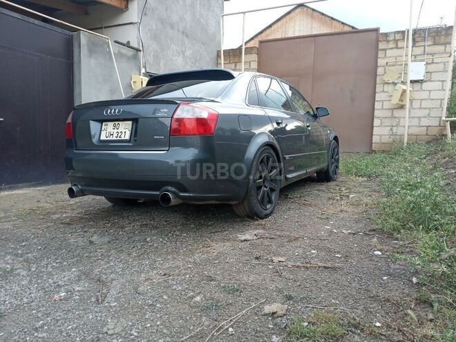 Audi A4 2004, 300,000 km - 1.8 l - Gəncə
