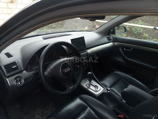 Audi A4 2004, 300,000 km - 1.8 l - Gəncə