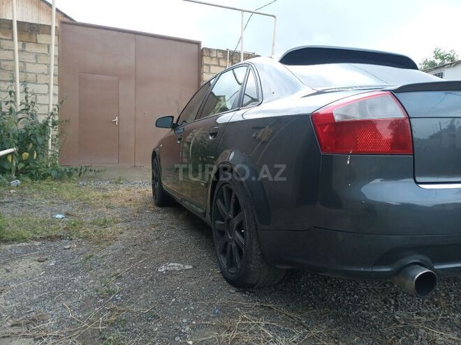 Audi A4 2004, 300,000 km - 1.8 l - Gəncə