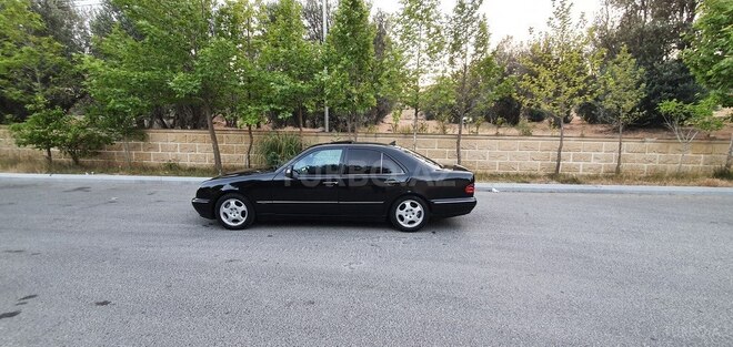 Mercedes E 320 2000, 386,000 km - 3.2 l - Bakı