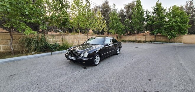 Mercedes E 320 2000, 386,000 km - 3.2 l - Bakı