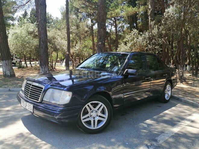 Mercedes E 220 1995, 275,623 km - 2.2 l - Sumqayıt