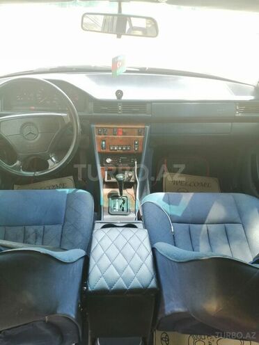 Mercedes E 220 1995, 275,623 km - 2.2 l - Sumqayıt