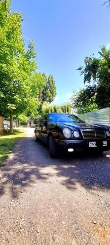 Mercedes E 230 1998, 407,000 km - 2.3 l - Qəbələ