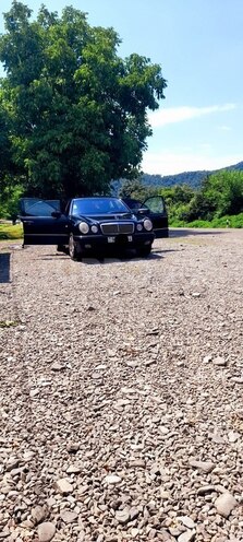 Mercedes E 230 1998, 407,000 km - 2.3 l - Qəbələ