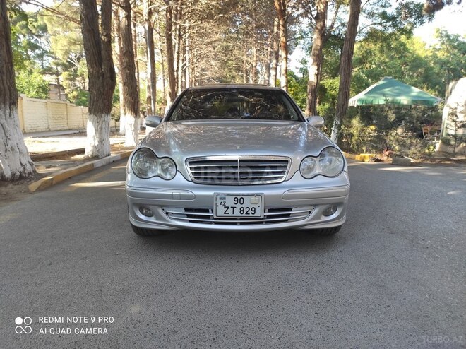 Mercedes C 240 2004, 286,000 km - 2.4 l - Bakı