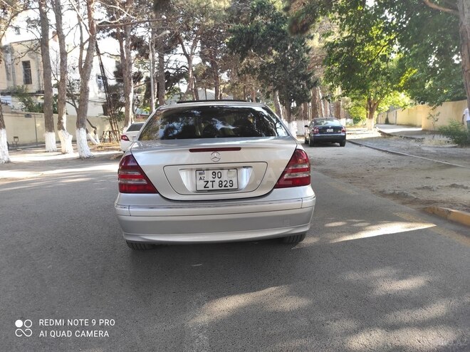Mercedes C 240 2004, 286,000 km - 2.4 l - Bakı