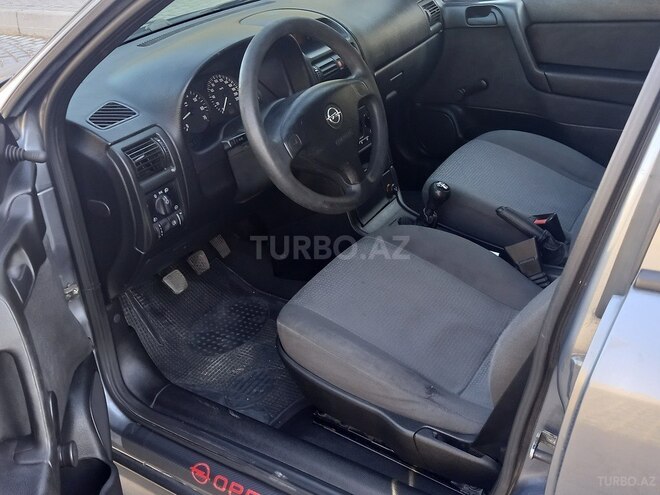 Opel Astra 2006, 256,000 km - 1.4 л - Bakı