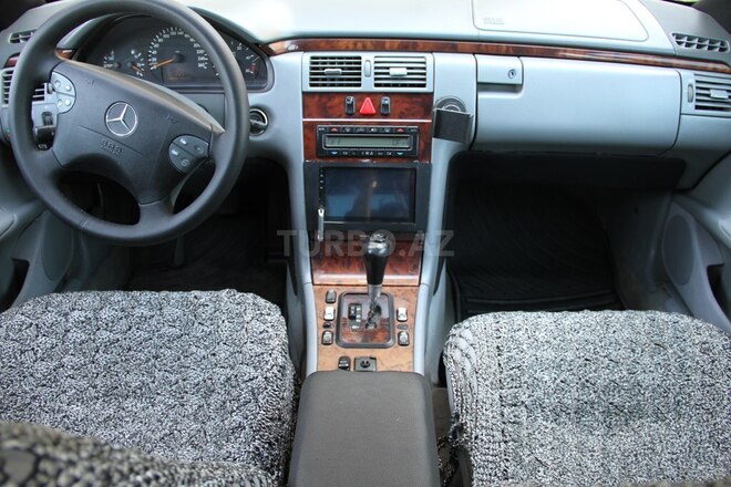 Mercedes E 320 2000, 250,000 km - 3.2 л - Bakı