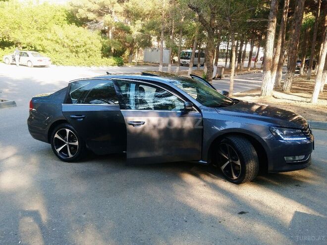 Volkswagen Passat 2013, 87,000 km - 1.8 l - Sumqayıt