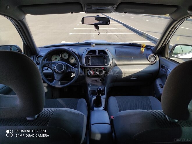 Toyota RAV4 2002, 287,000 km - 2.0 l - Şəki