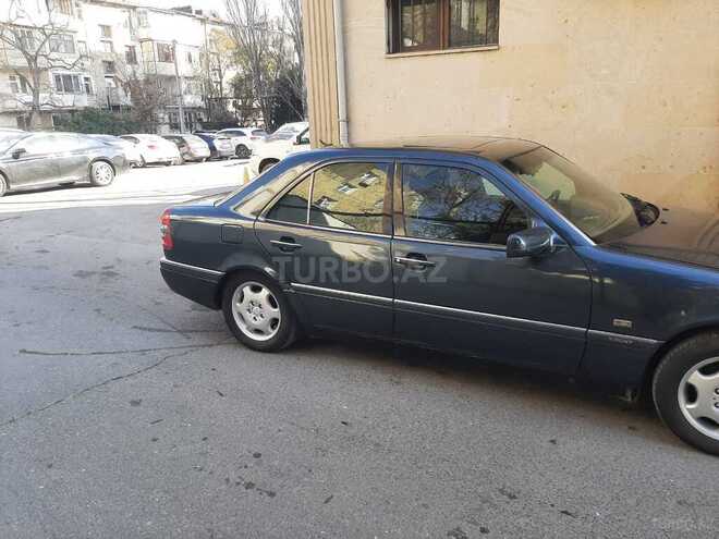Mercedes C 200 1995, 300,000 km - 2.0 л - Bakı