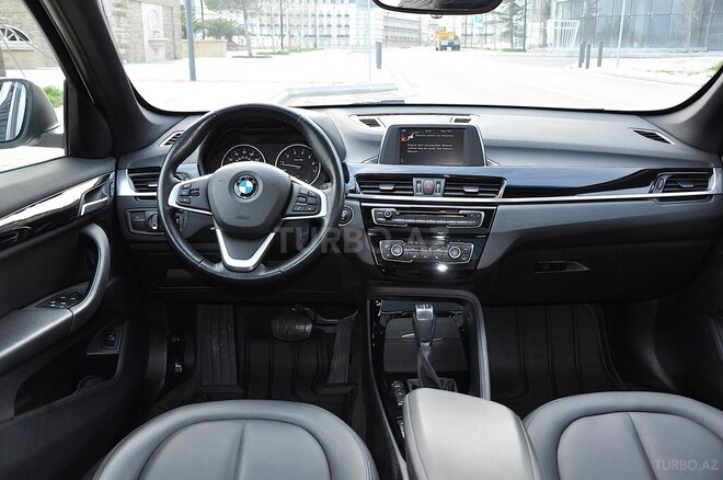 BMW X1 2016, 70,000 km - 2.0 л - Bakı