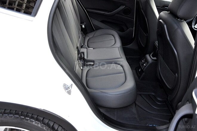 BMW X1 2016, 70,000 km - 2.0 л - Bakı