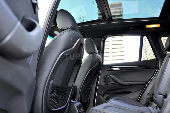 BMW X1 2016, 70,000 km - 2.0 л - Bakı