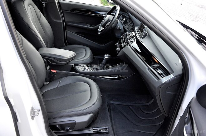 BMW X1 2016, 70,000 km - 2.0 л - Bakı