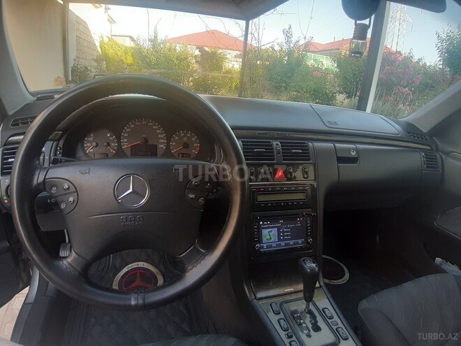 Mercedes E 240 1999, 286,300 km - 2.4 л - Bakı