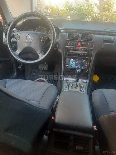 Mercedes E 240 1999, 286,300 km - 2.4 л - Bakı