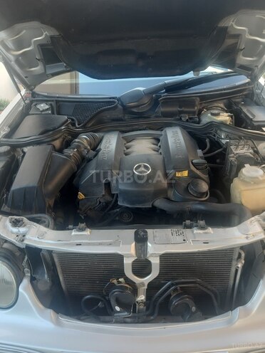Mercedes E 240 1999, 286,300 km - 2.4 л - Bakı