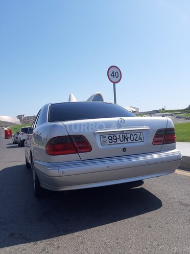 Mercedes E 240 1999, 286,300 km - 2.4 л - Bakı