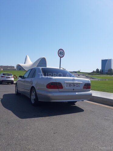 Mercedes E 240 1999, 286,300 km - 2.4 л - Bakı