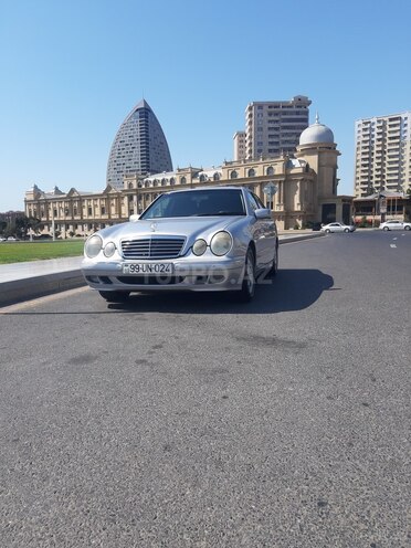Mercedes E 240 1999, 286,300 km - 2.4 л - Bakı