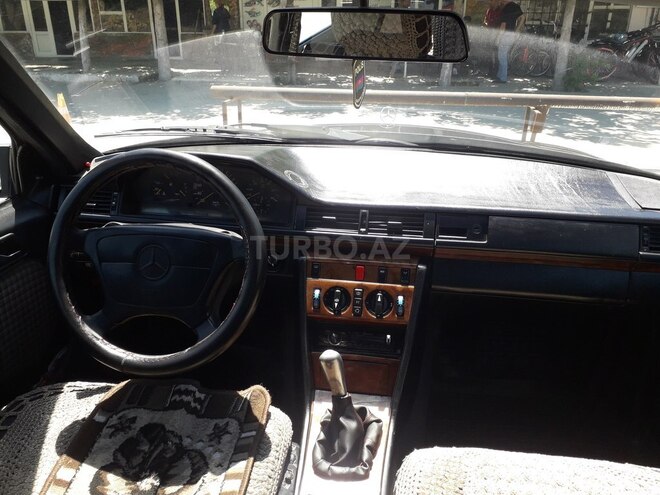 Mercedes E 300 1992, 321,456 km - 3.0 l - Sumqayıt