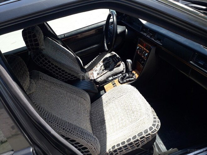 Mercedes E 300 1992, 321,456 km - 3.0 l - Sumqayıt