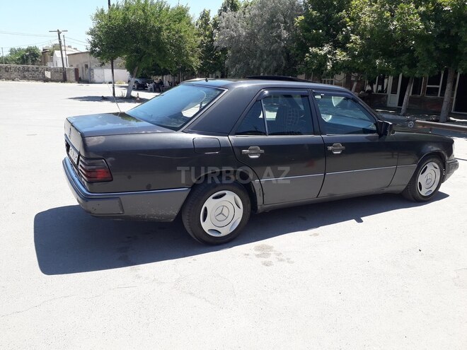 Mercedes E 300 1992, 321,456 km - 3.0 l - Sumqayıt