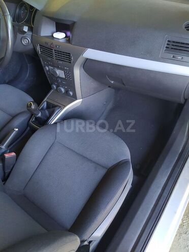Opel Astra 2006, 263,000 km - 1.3 l - Bakı