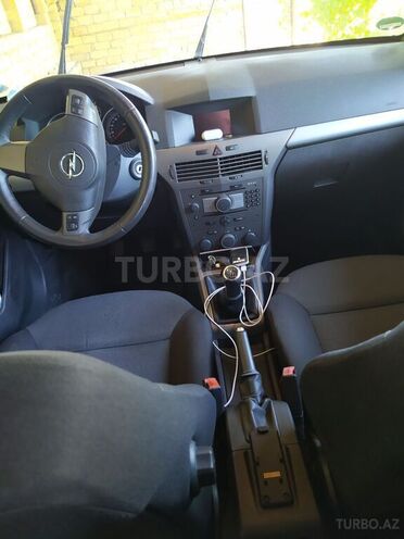 Opel Astra 2006, 263,000 km - 1.3 l - Bakı