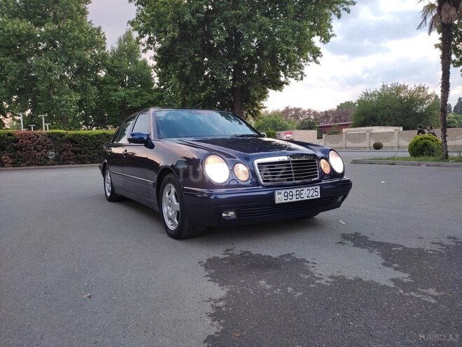 Mercedes E 240 1998, 319,673 km - 2.4 l - Bərdə