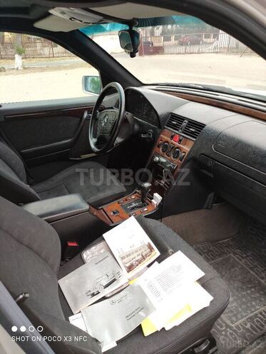 Mercedes C 220 1995, 321,000 km - 2.2 l - Sumqayıt