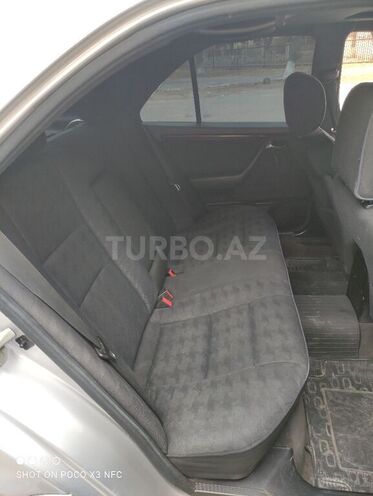 Mercedes C 220 1995, 321,000 km - 2.2 l - Sumqayıt