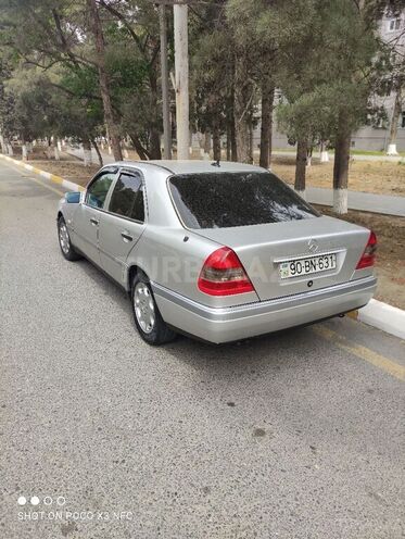 Mercedes C 220 1995, 321,000 km - 2.2 l - Sumqayıt