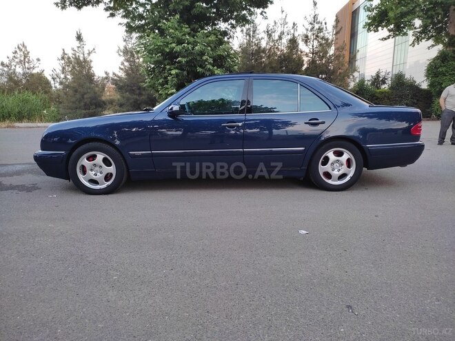 Mercedes E 240 1998, 319,673 km - 2.4 l - Bərdə