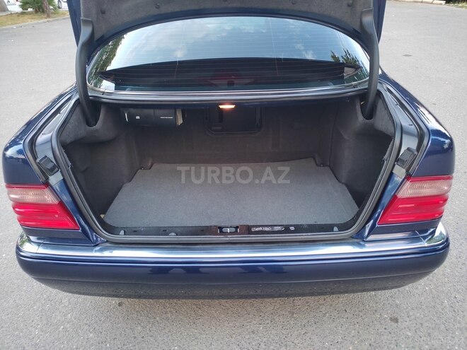 Mercedes E 240 1998, 319,673 km - 2.4 l - Bərdə