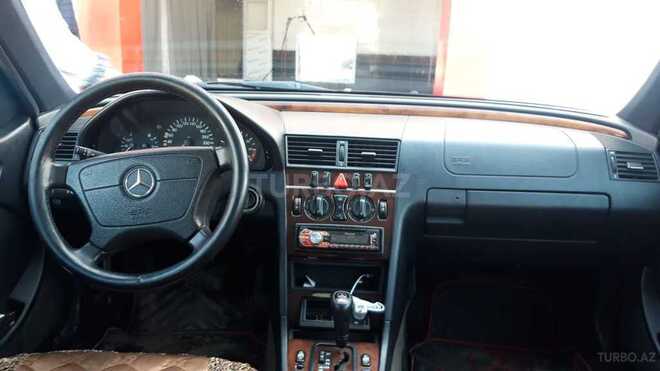 Mercedes C 240 1999, 189,000 km - 2.4 л - Sabirabad
