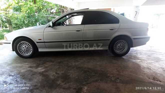BMW 528 1998, 324,572 km - 2.8 l - Göyçay
