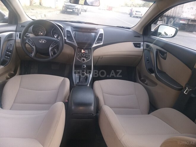 Hyundai Elantra 2015, 95,000 km - 1.8 l - Bakı