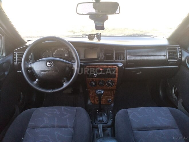 Opel Vectra 1996, 296,532 km - 2.0 l - Bakı
