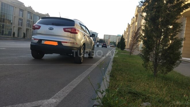 Kia Sportage 2011, 132,504 km - 2.0 l - Bakı