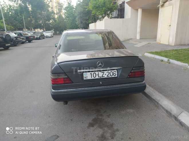 Mercedes E 220 1994, 470,000 km - 2.2 l - Bakı
