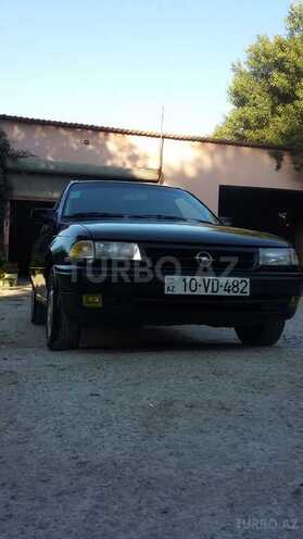 Opel Astra 1994, 321,000 km - 1.8 l - Bakı