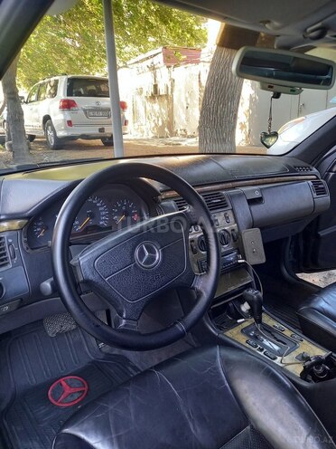 Mercedes E 280 1996, 407,333 km - 2.8 l - Bakı