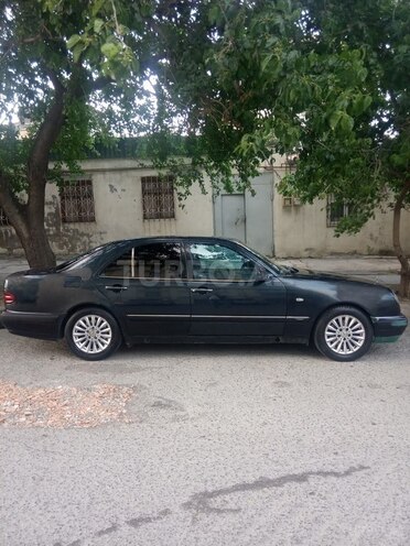 Mercedes E 280 1996, 407,333 km - 2.8 l - Bakı