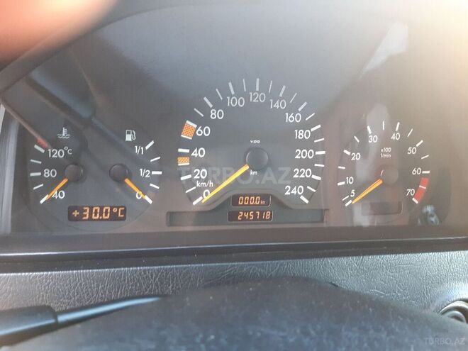 Mercedes C 180 1998, 246,000 km - 1.8 l - Bakı