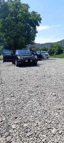 Mercedes E 240 1998, 406,889 km - 2.3 l - Qəbələ