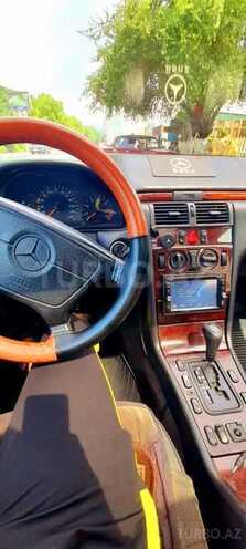 Mercedes E 240 1998, 406,889 km - 2.3 l - Qəbələ