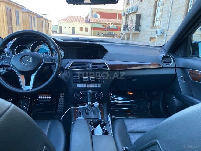 Mercedes C 250 2014, 135,000 km - 1.8 l - Şirvan